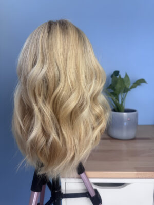 Perruque lace en cheveux naturels pour alopécie androgénétique, pelade ou alopécie universelle.